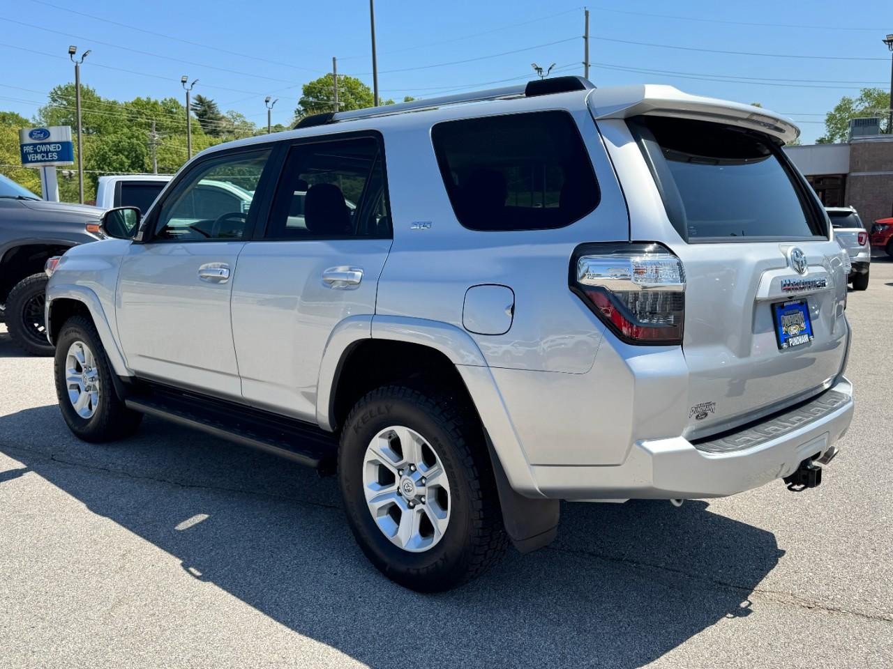 Used 2019 Toyota 4Runner SR5 Premium AWD/4WD image 5