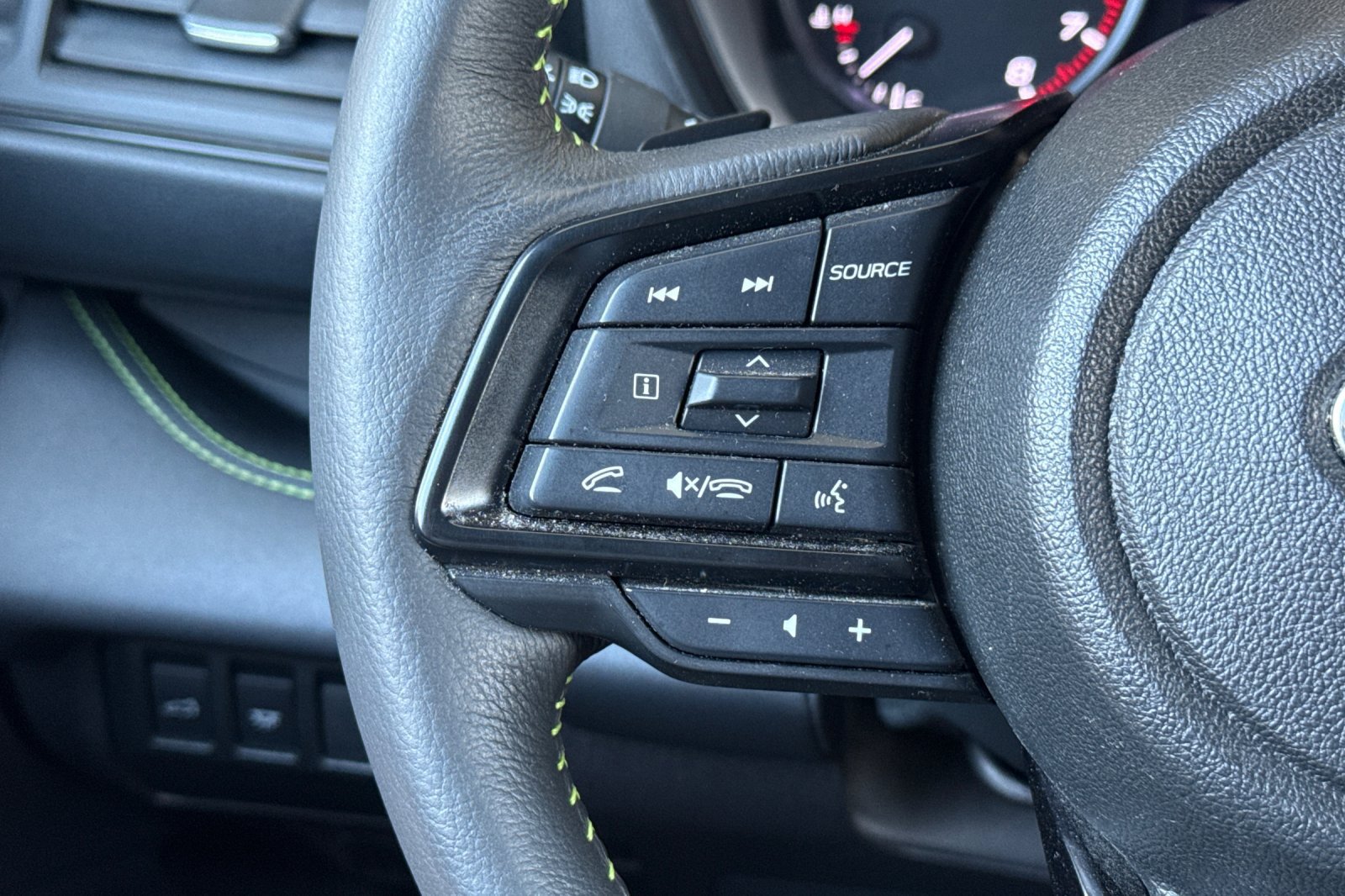 Used 2024 Subaru Ascent Onyx Edition AWD/4WD image 35