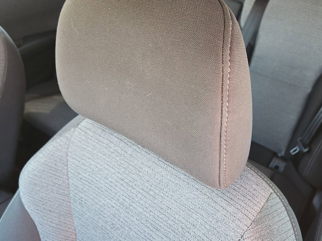 Used 2023 Nissan Rogue SV AWD/4WD image 6