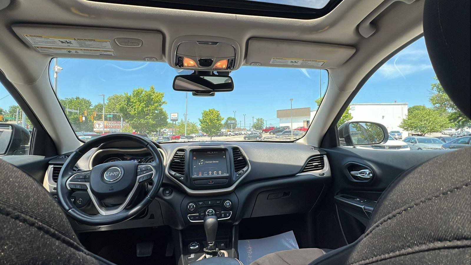 Used 2017 Jeep Cherokee 75th Anniversary AWD/4WD image 21