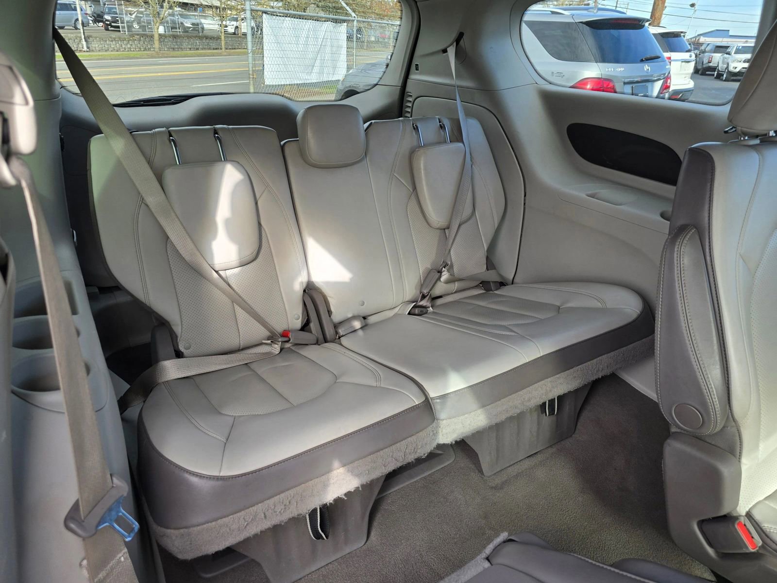 Used 2021 Chrysler Voyager Lxi image 14