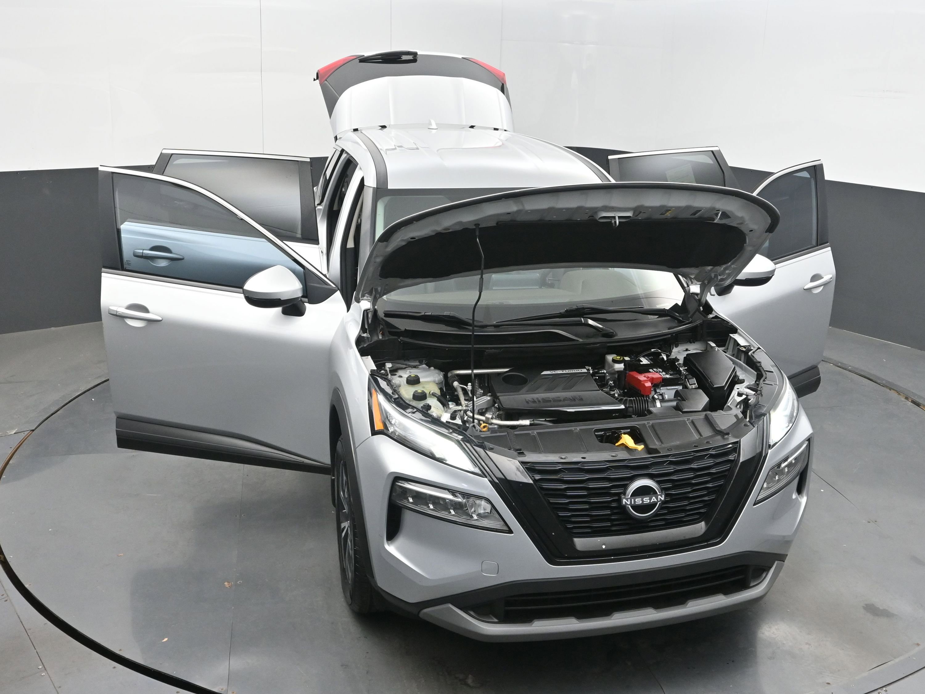 Used 2022 Nissan Rogue SV image 39