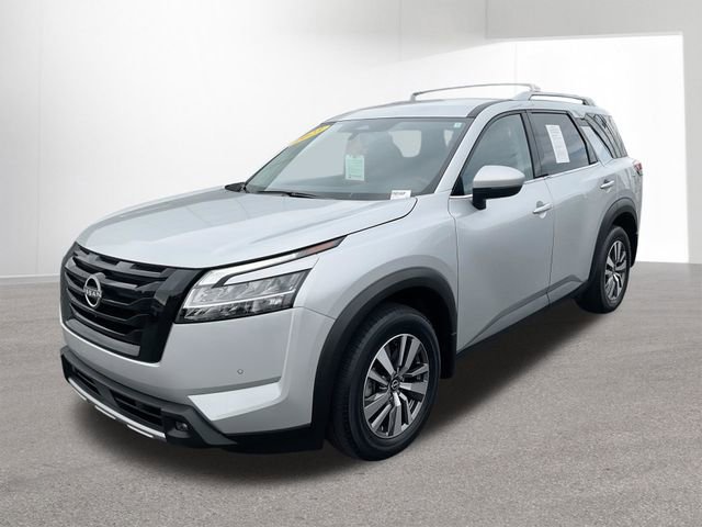 Used 2023 Nissan Pathfinder SL w/ Black Appearance Package AWD/4WD image 1