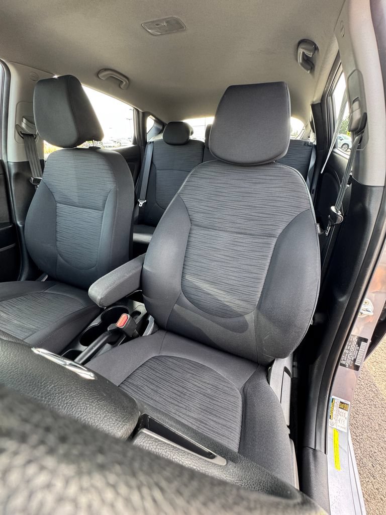Used 2017 Hyundai Accent SE FWD image 29