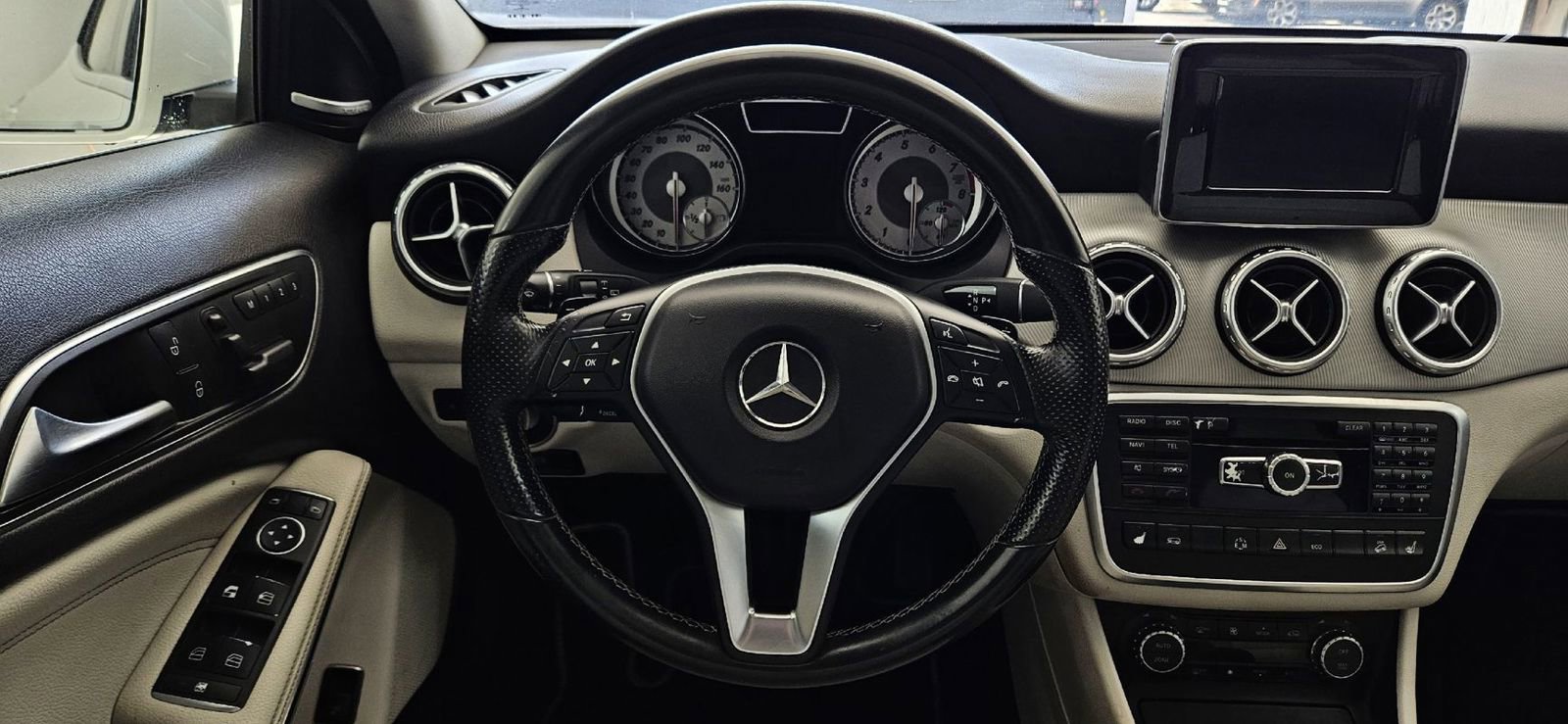 Used 2015 Mercedes-Benz GLA 250 4MATIC image 10