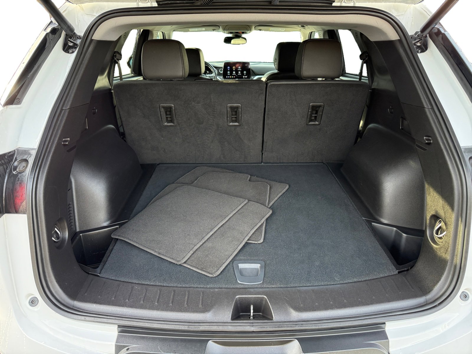 Used 2024 Chevrolet Blazer LT image 17