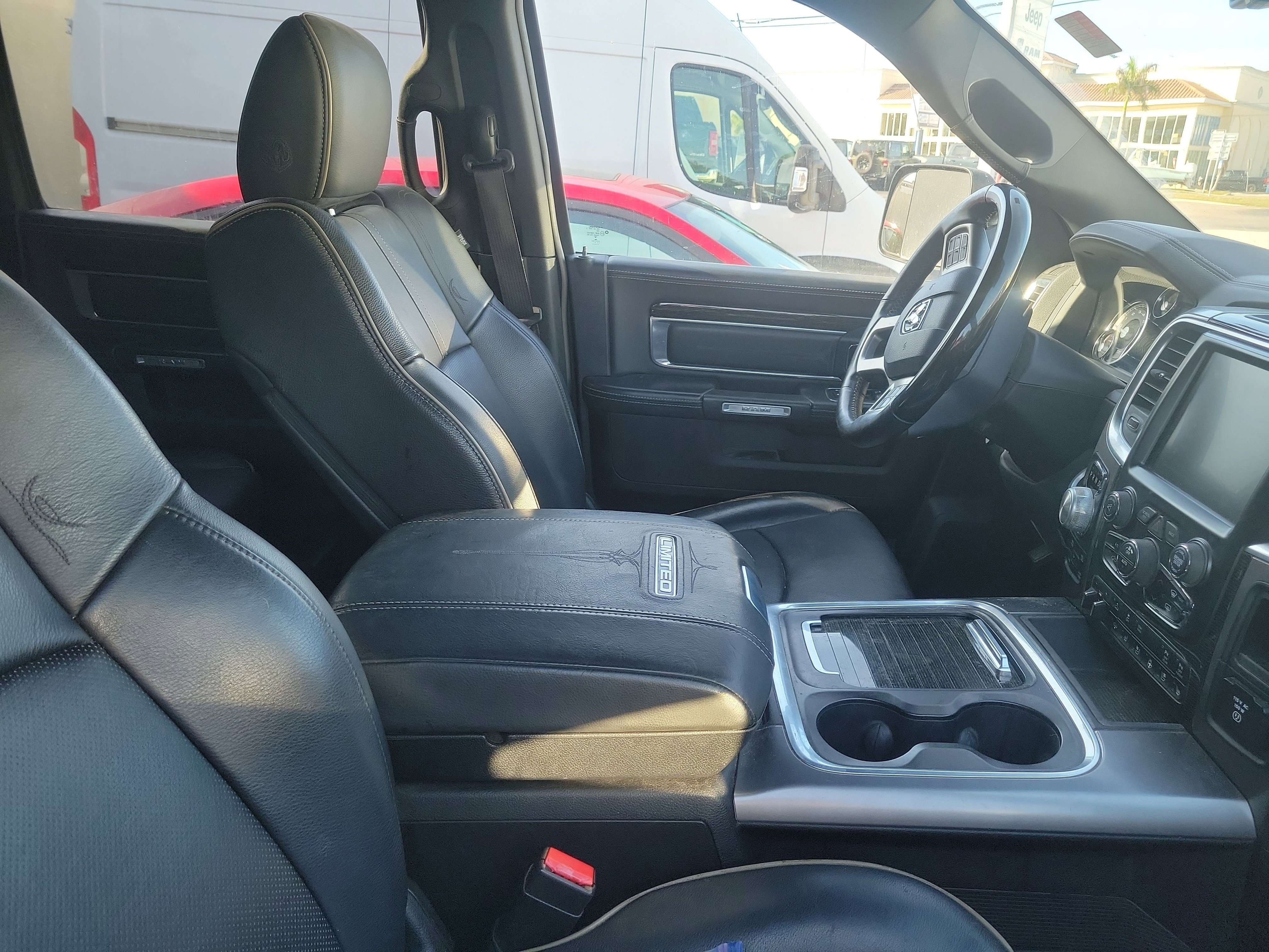 Used 2017 RAM 1500 Limited image 7