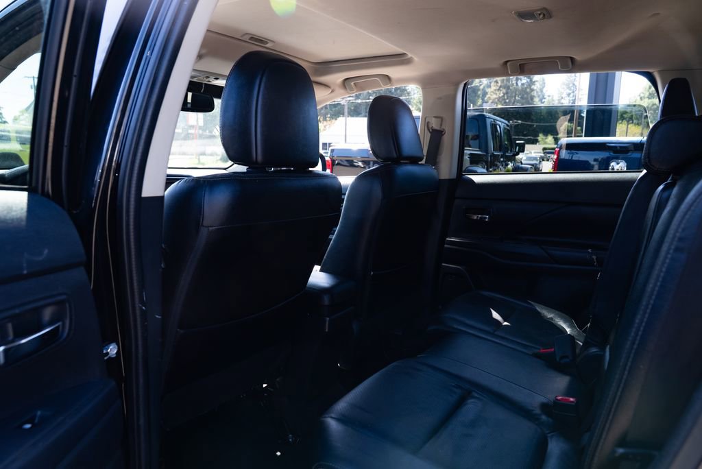 Used 2018 Mitsubishi Outlander GT image 22