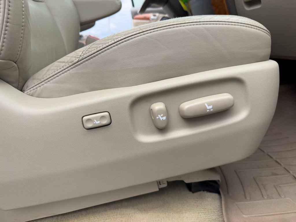 Used 2007 Lexus GX 470 w/ Preferred Accessory Pkg AWD/4WD image 13
