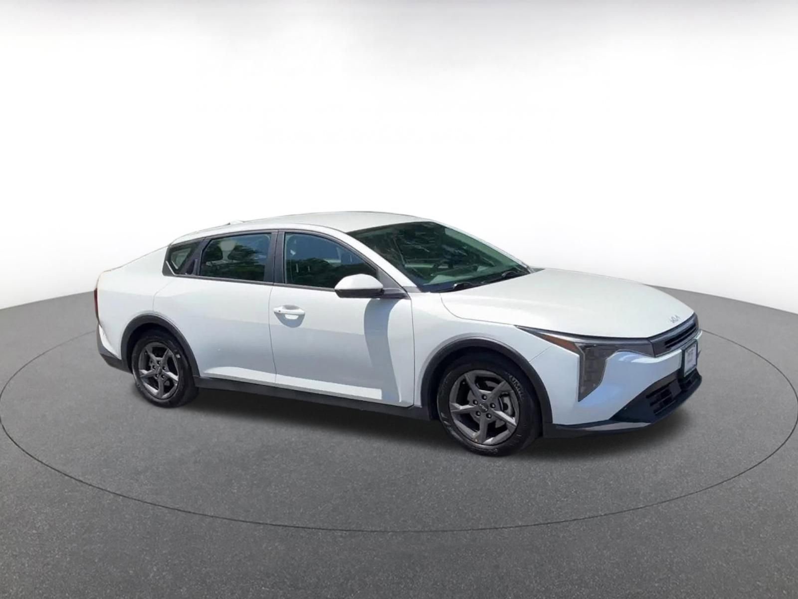 Used 2025 Kia K4 FWD video 2