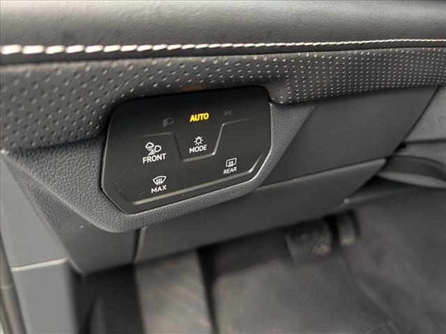 Certified 2024 Volkswagen Atlas Cross Sport SE AWD/4WD image 34