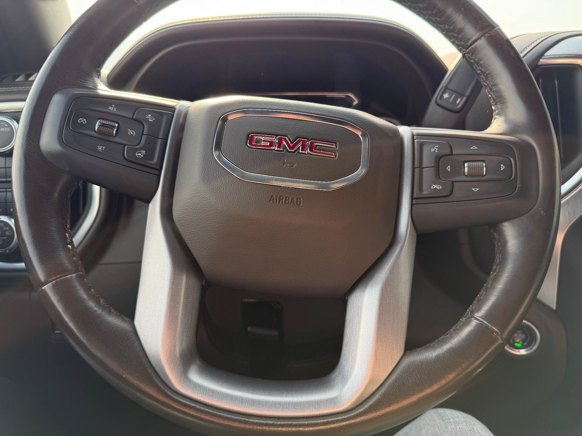 Used 2021 GMC Sierra 1500 SLT w/ SLT Premium Plus Package AWD/4WD image 14