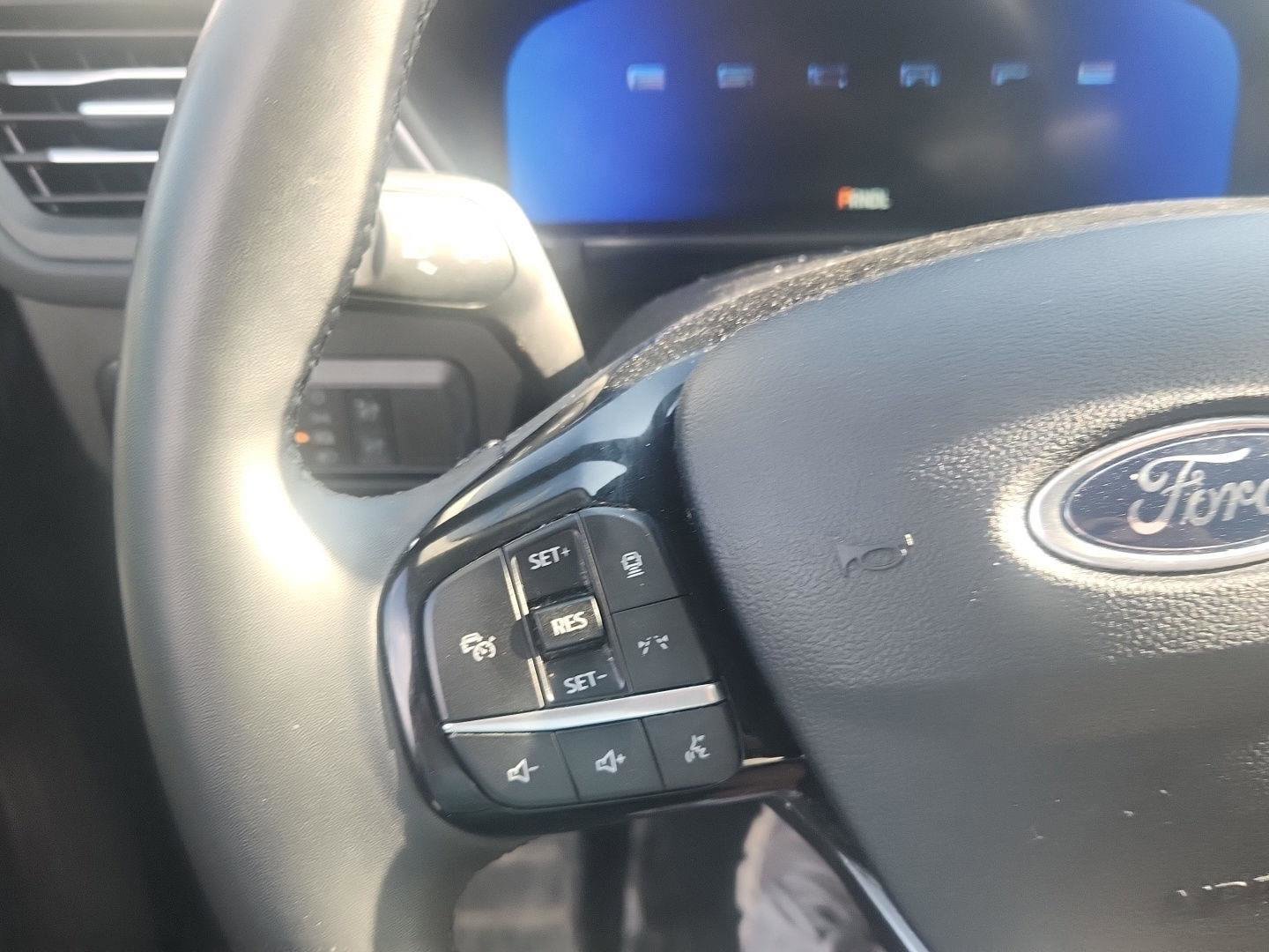 Used 2024 Ford Escape Platinum AWD/4WD image 12