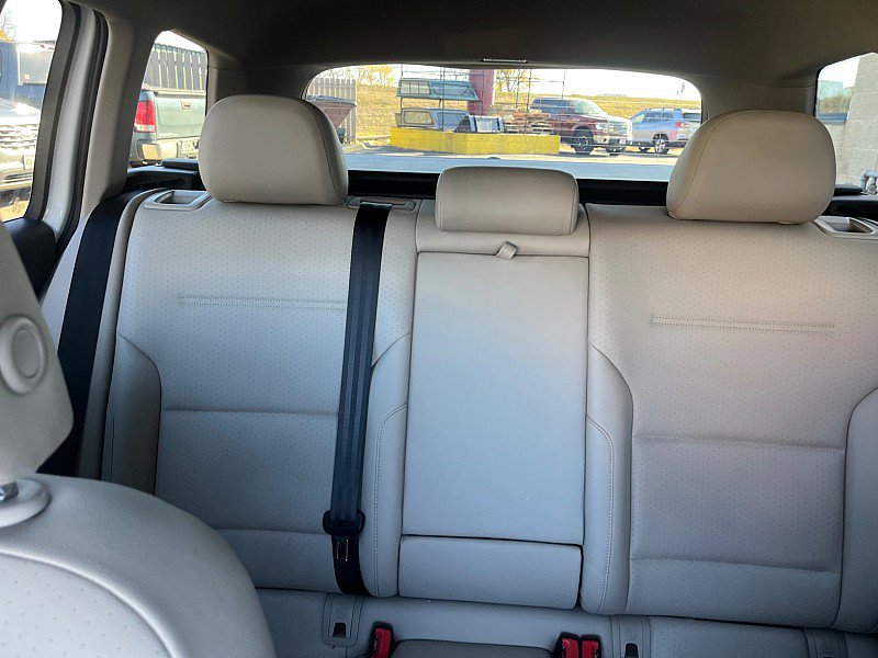 Used 2017 Volkswagen Golf Alltrack S image 37