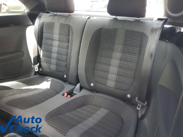 Used 2012 Volkswagen Beetle Turbo FWD image 13