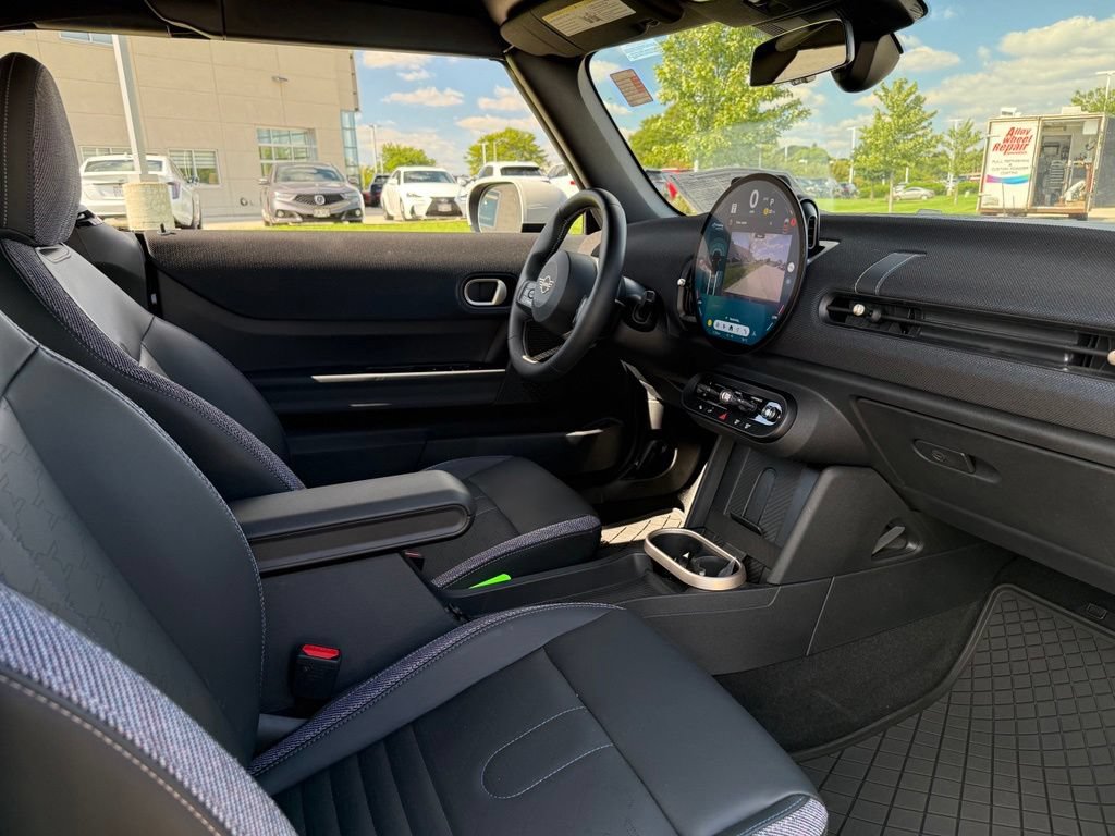 Used 2025 MINI Cooper S FWD image 12