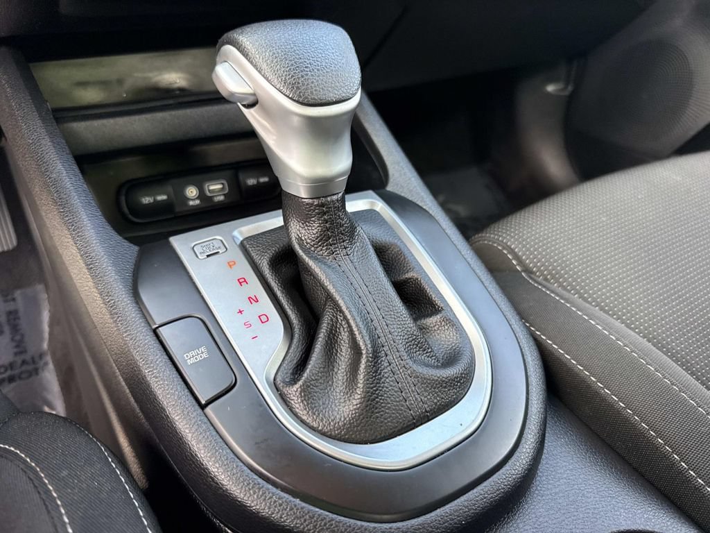 Used 2021 Kia Forte LXS FWD image 32