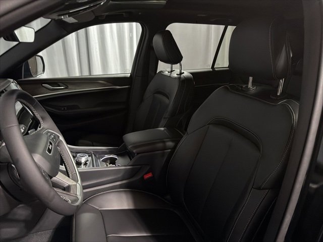 New 2026 Jeep Grand Cherokee Limited w/ Limited Altitude Package image 8