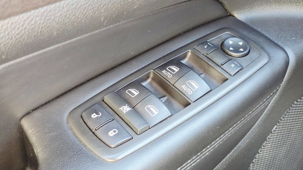 Used 2015 Jeep Grand Cherokee Laredo image 25