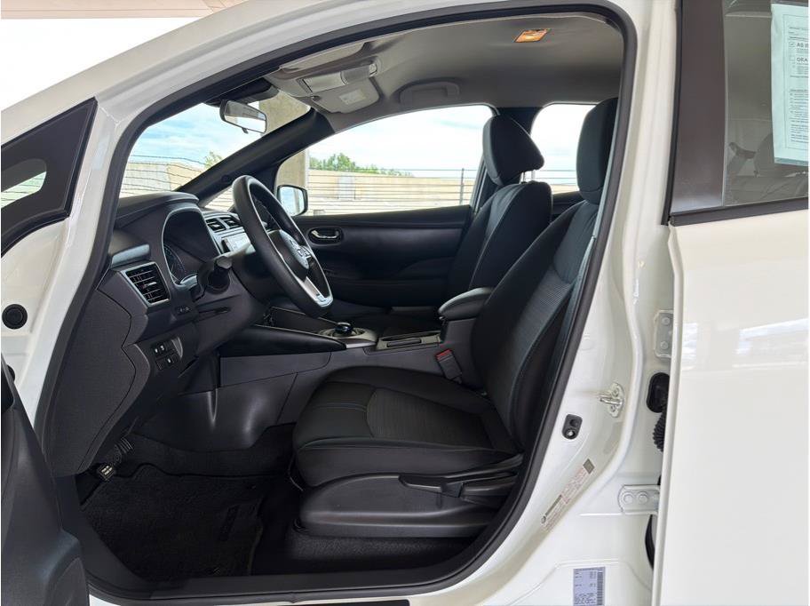 Used 2025 Nissan Leaf S FWD image 10