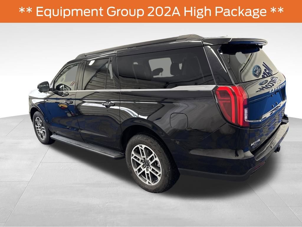Certified 2025 Ford Expedition Active image 3