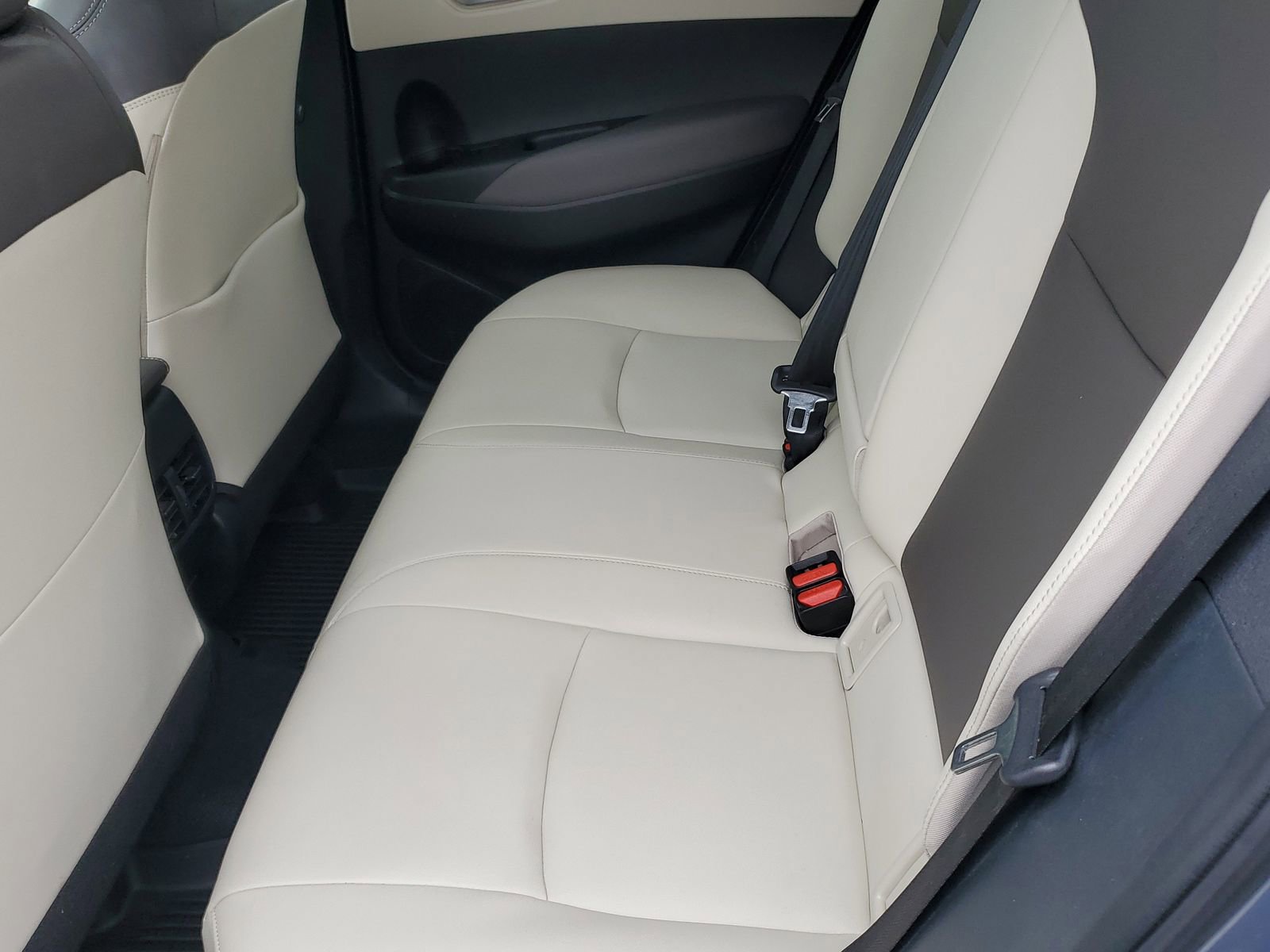 Certified 2023 Toyota Corolla Cross XLE w/ Convenience Package FWD image 12