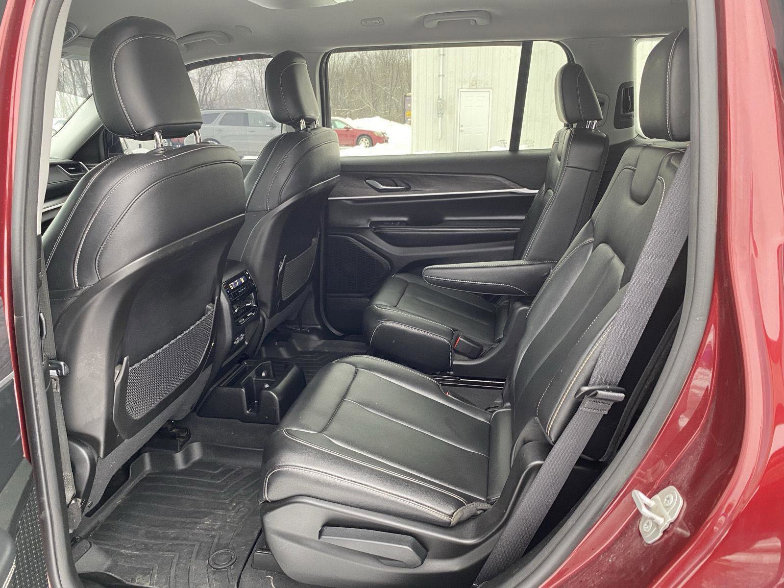 Used 2023 Jeep Grand Cherokee L Limited image 22