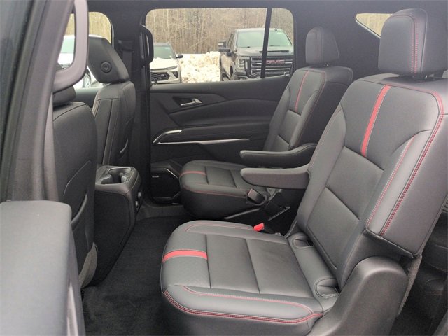 Used 2024 Chevrolet Traverse RS image 26