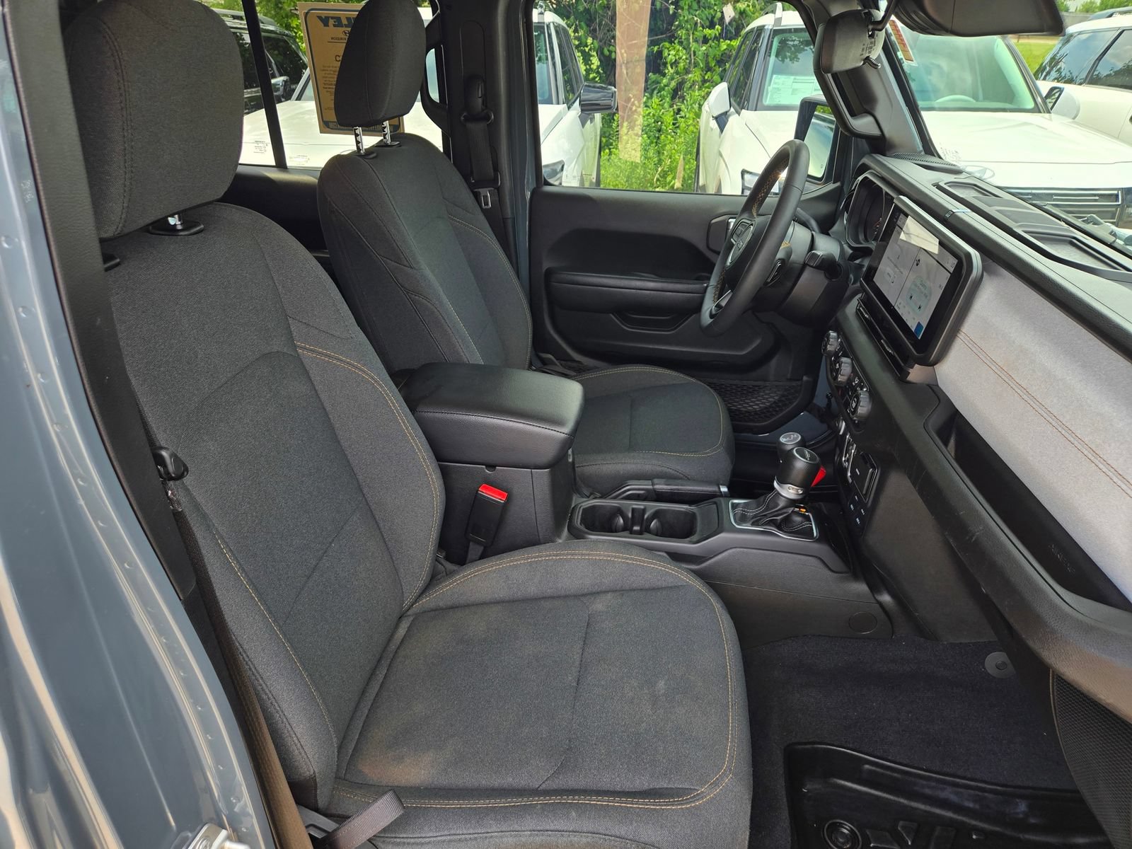 Used 2024 Jeep Gladiator Sport AWD/4WD image 25