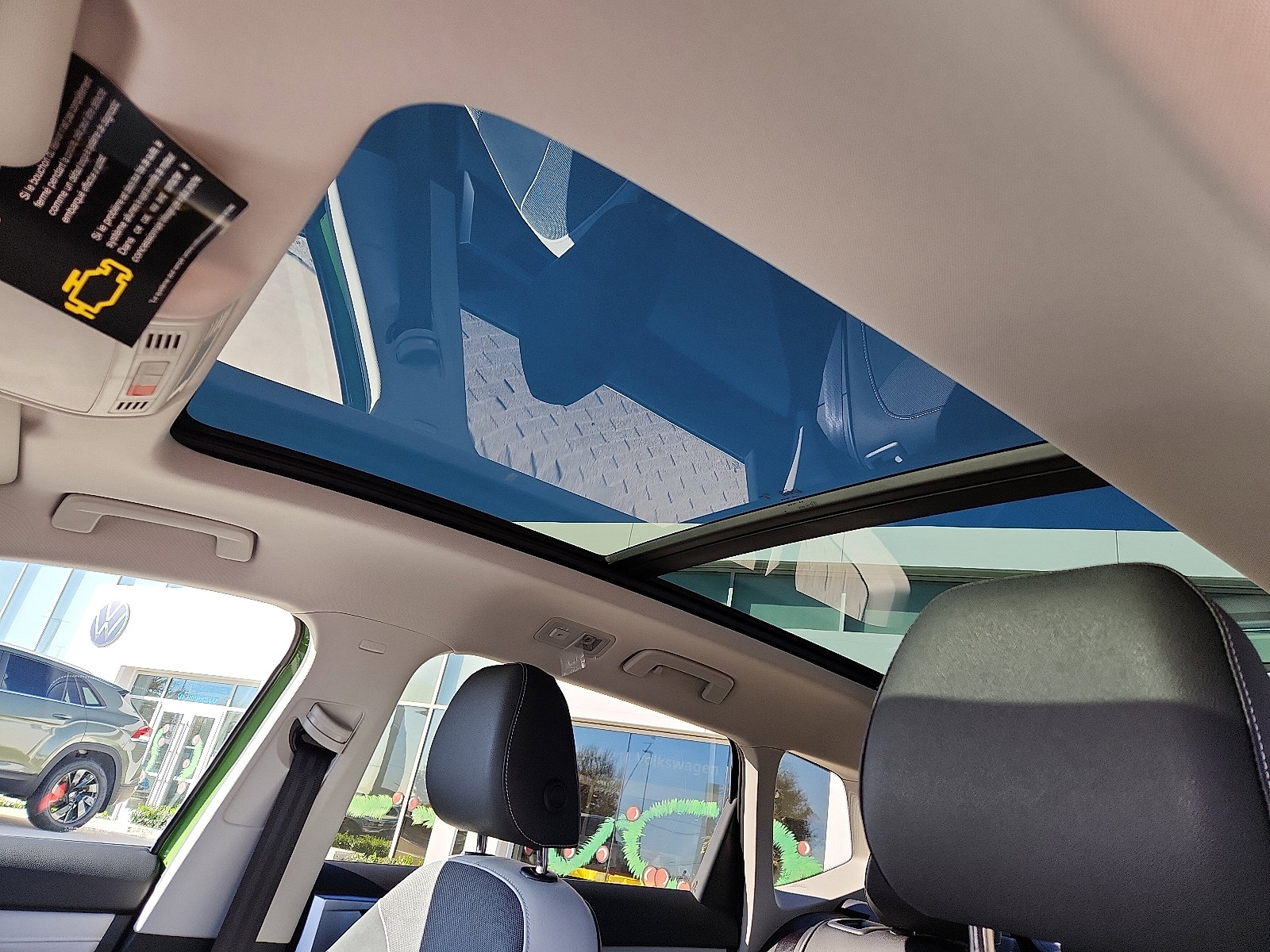 New 2026 Volkswagen Taos SE image 13