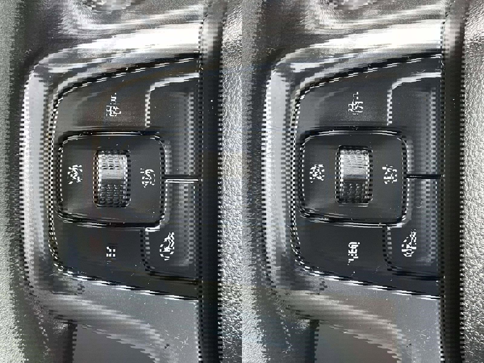 Used 2021 Chevrolet Silverado 1500 LT image 27