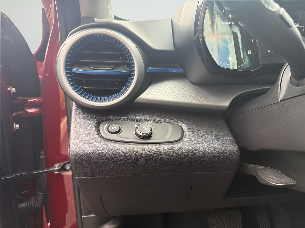 Used 2025 Chevrolet Trax LS FWD image 33