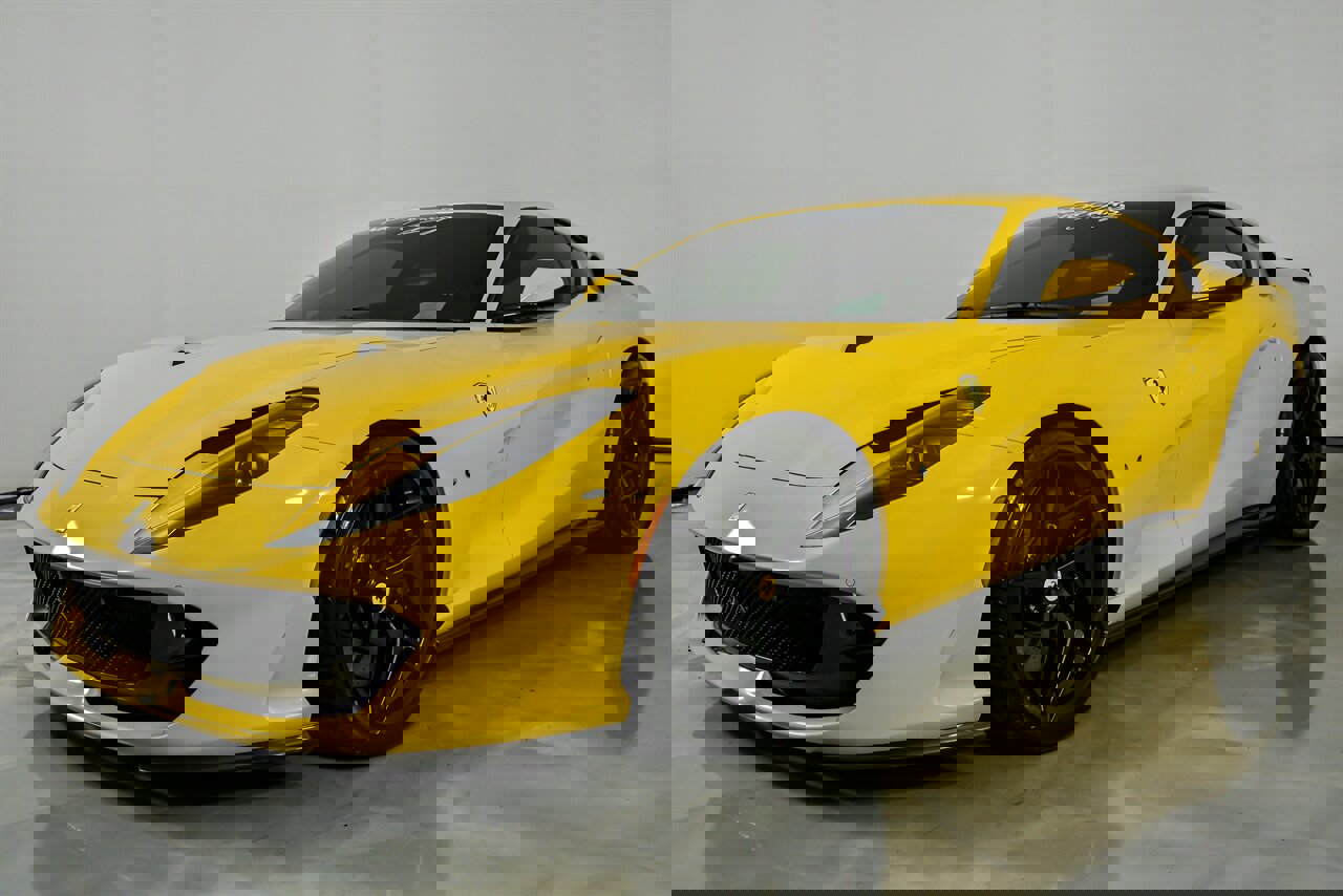 Used 2019 Ferrari 812 Superfast image 6