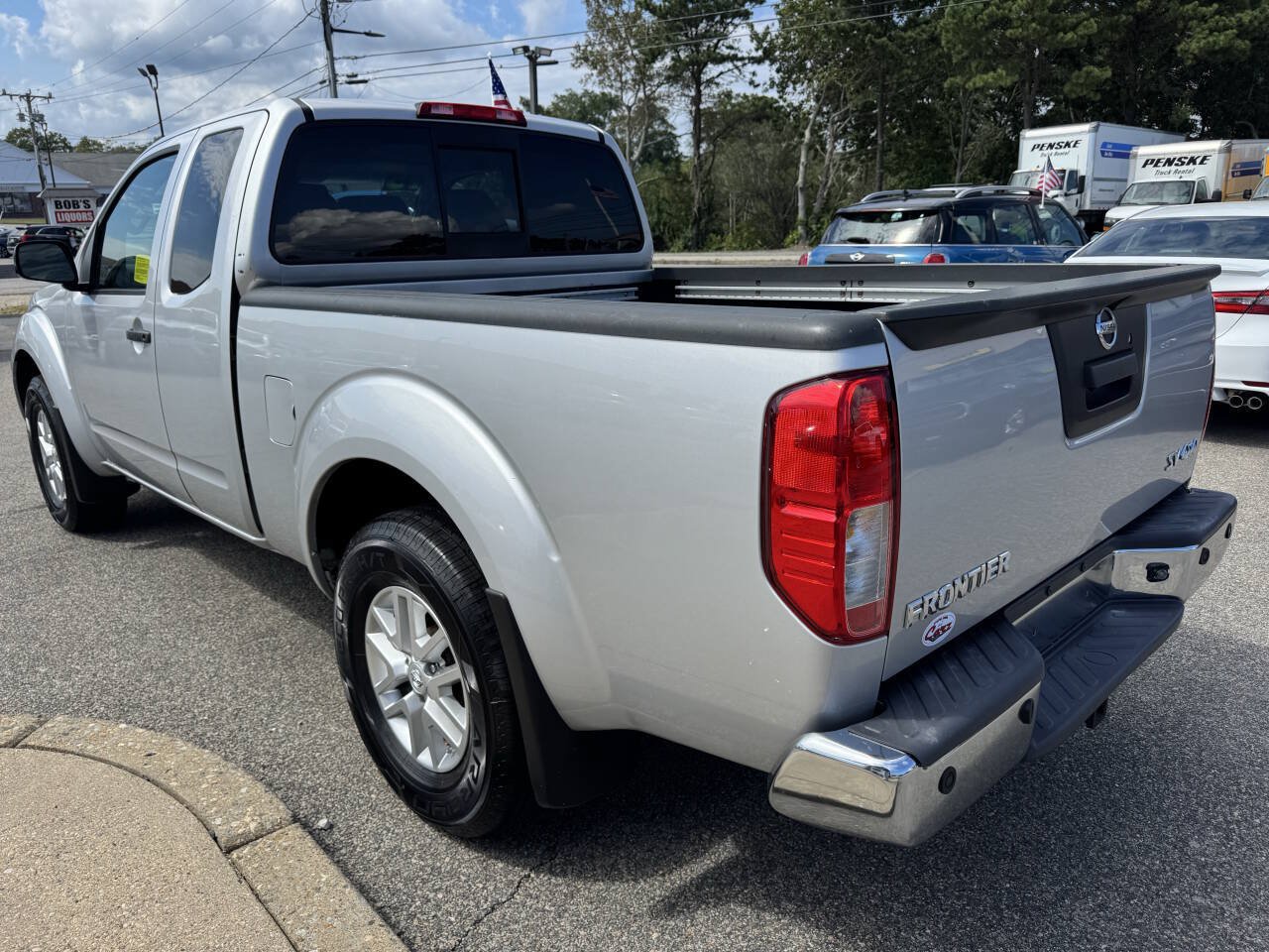 Used 2015 Nissan Frontier SV AWD/4WD image 7
