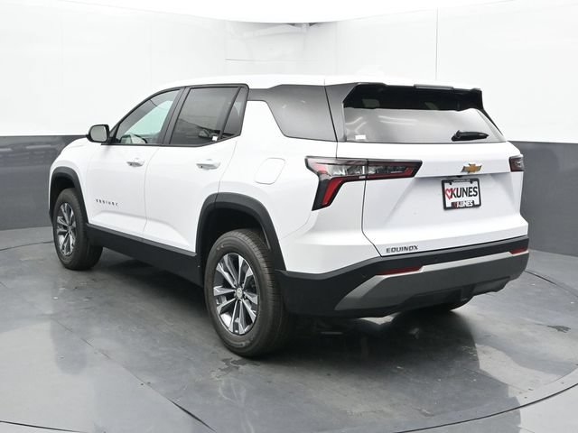 New 2027 Chevrolet Equinox LT w/ Convenience Package II FWD image 10