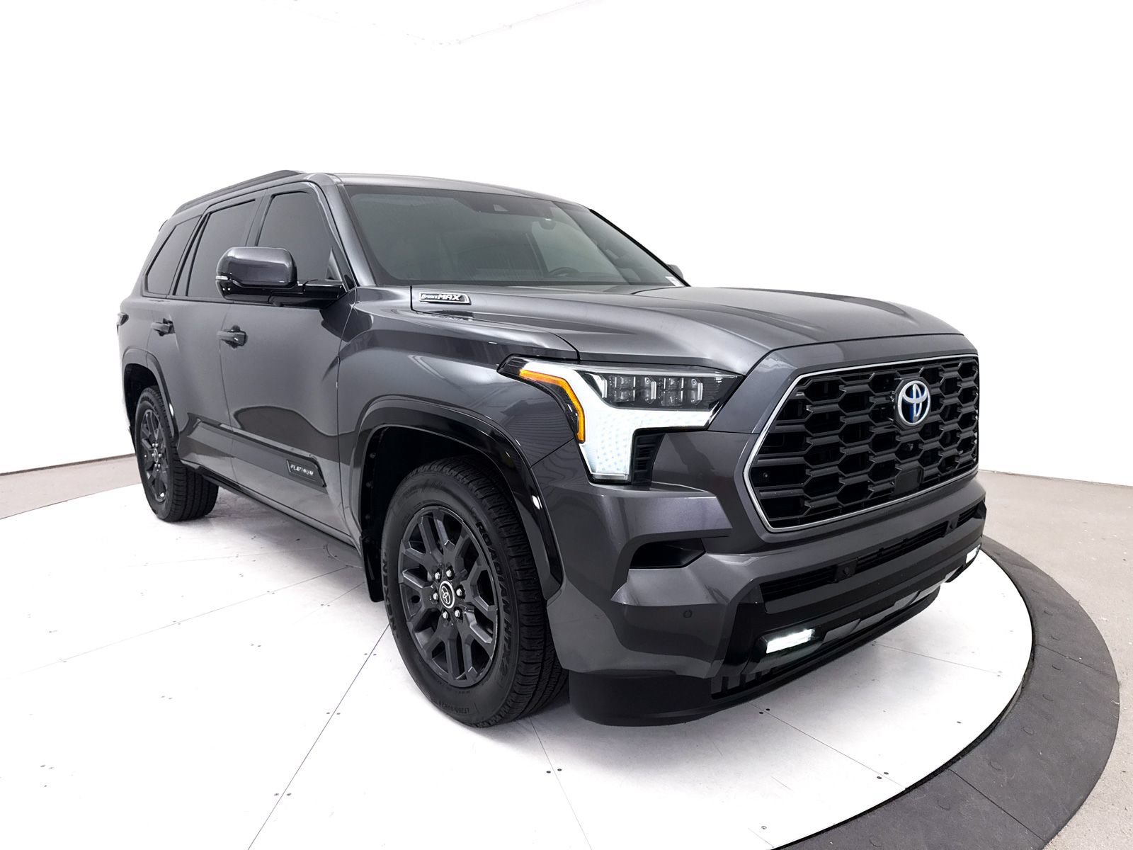 Used 2023 Toyota Sequoia Platinum AWD/4WD image 13