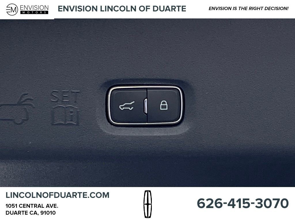 New 2025 Lincoln Navigator Black Label image 12