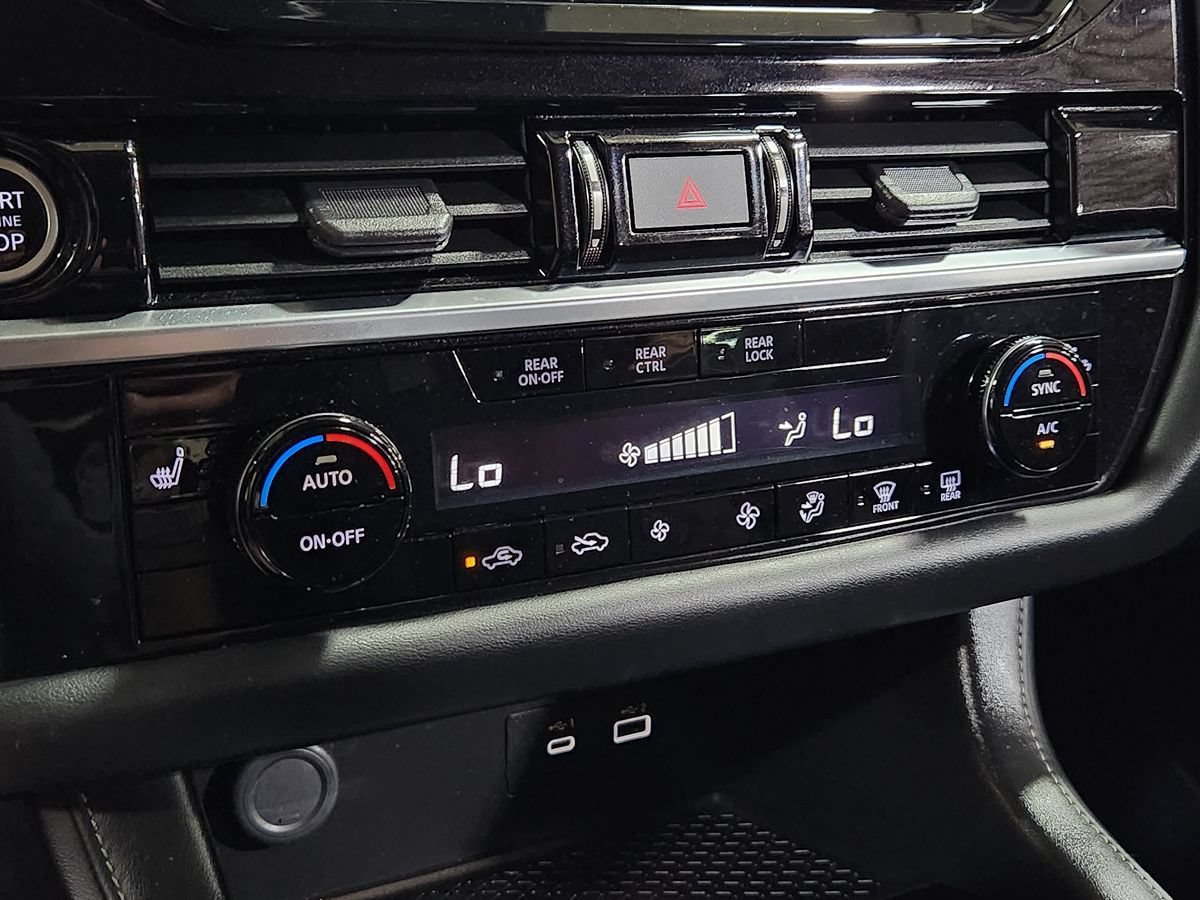 Used 2023 Nissan Pathfinder SV FWD image 35