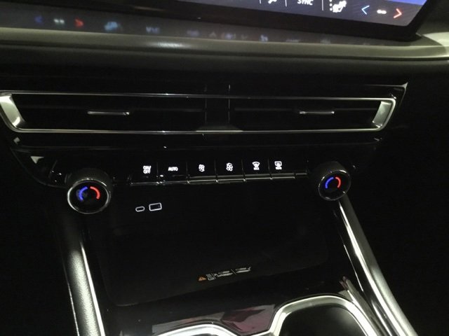 New 2026 Chevrolet Traverse LT w/ LPO, Floor Liner Package image 34