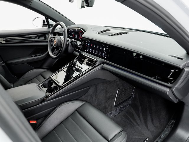 Certified 2025 Porsche Panamera 4 AWD/4WD image 22