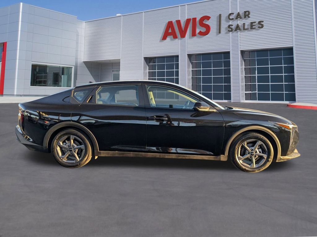 Used 2025 Kia K4 LXS image 7