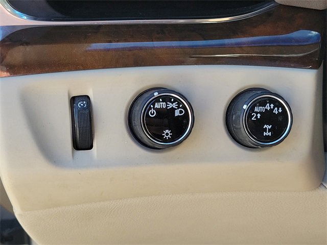 Used 2017 Cadillac Escalade Luxury image 35