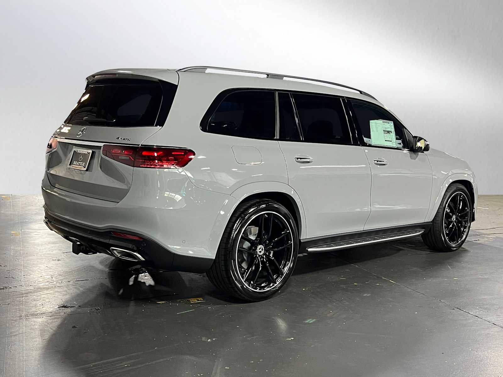 New 2026 Mercedes-Benz GLS 580 4MATIC image 3