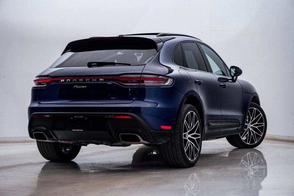 Certified 2023 Porsche Macan image 12