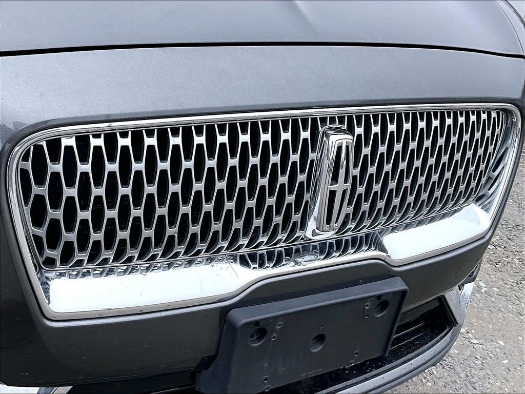 Used 2019 Lincoln Nautilus Select image 26