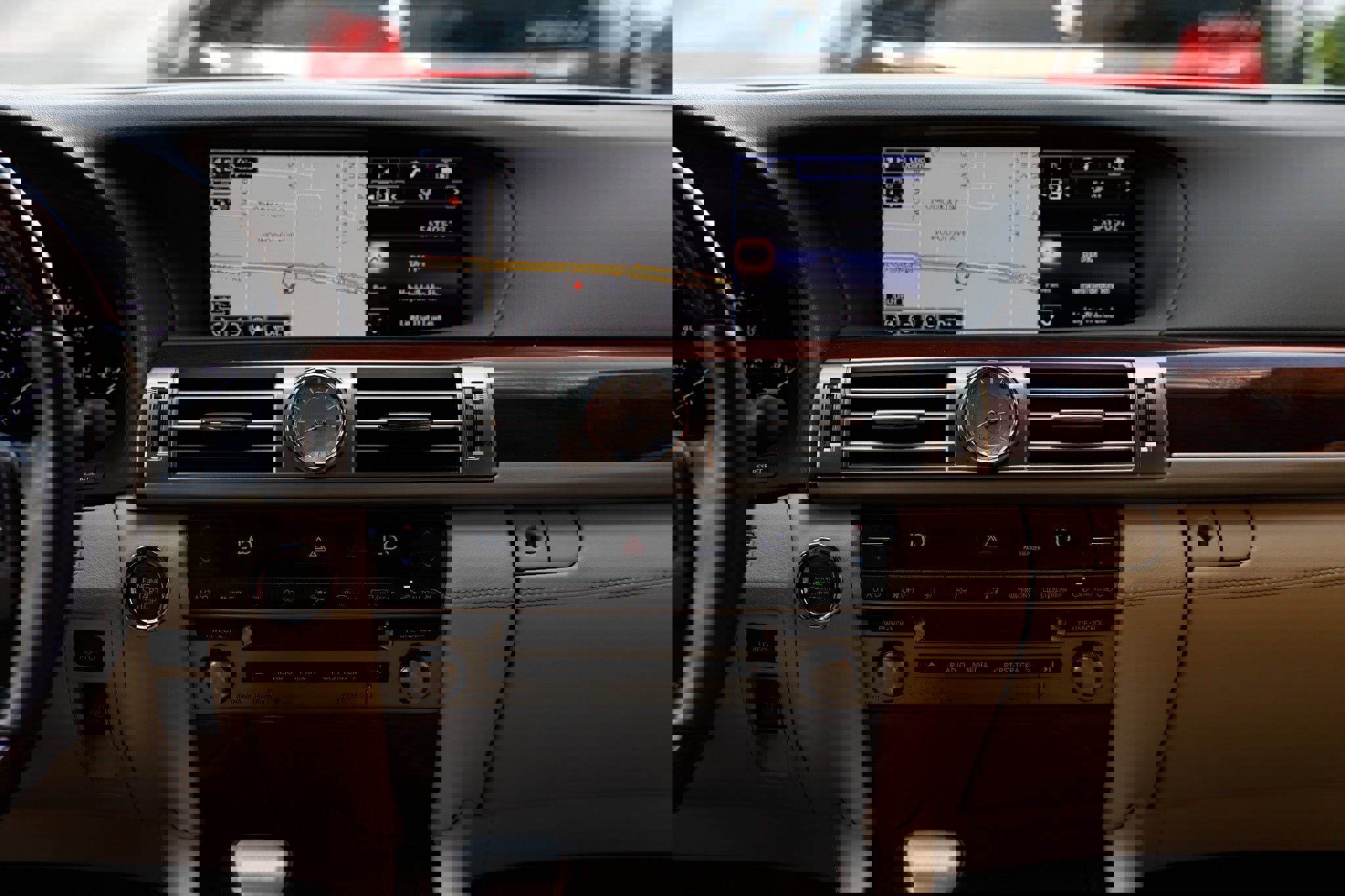 Used 2015 Lexus LS 460 image 42