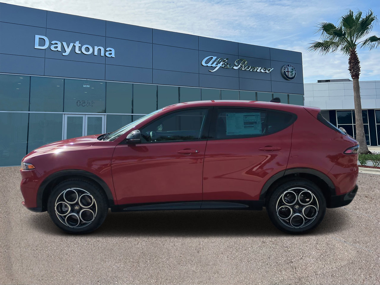 New 2025 Alfa Romeo Tonale AWD/4WD image 6
