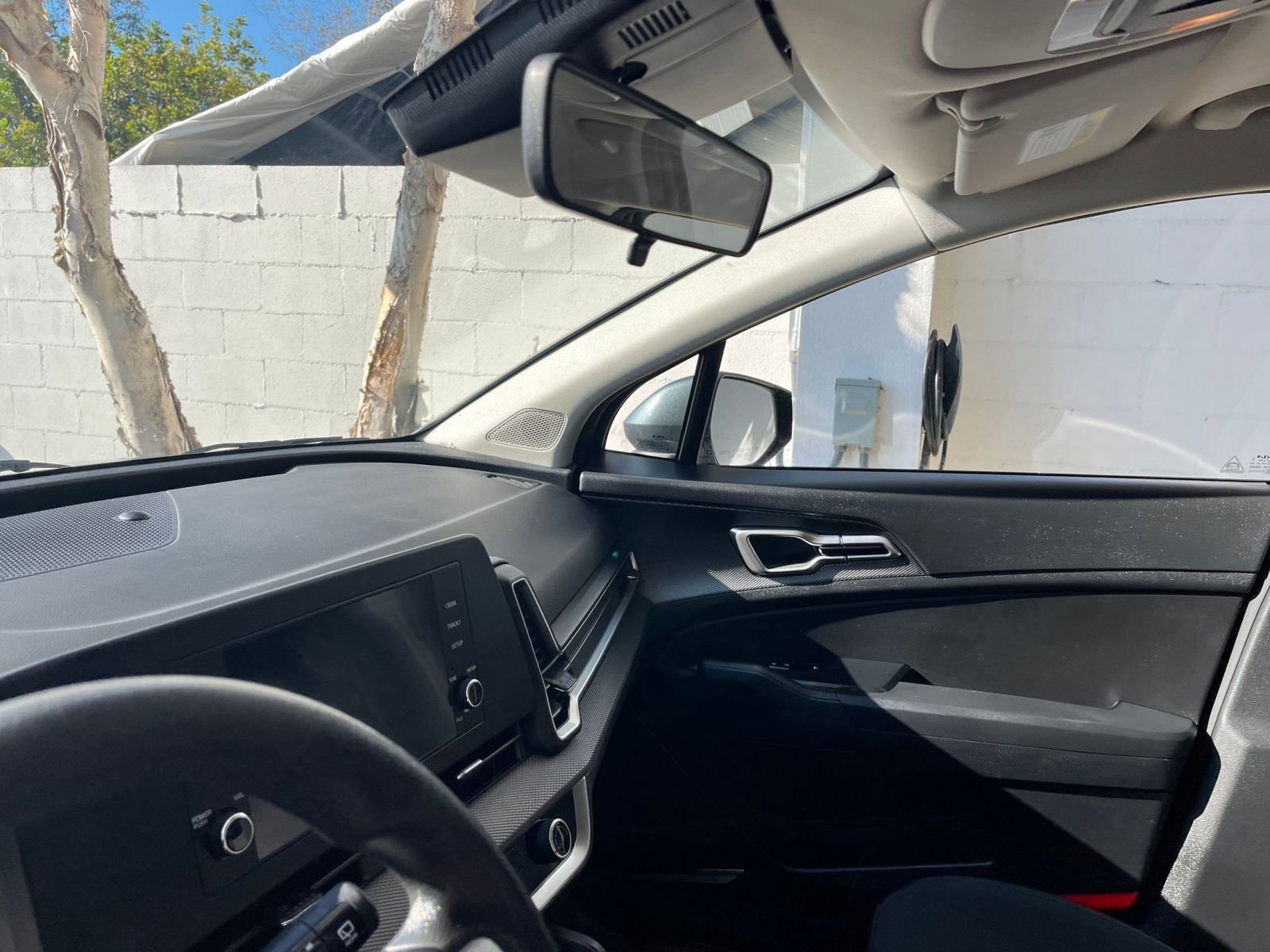 Used 2025 Kia Sportage LX image 35