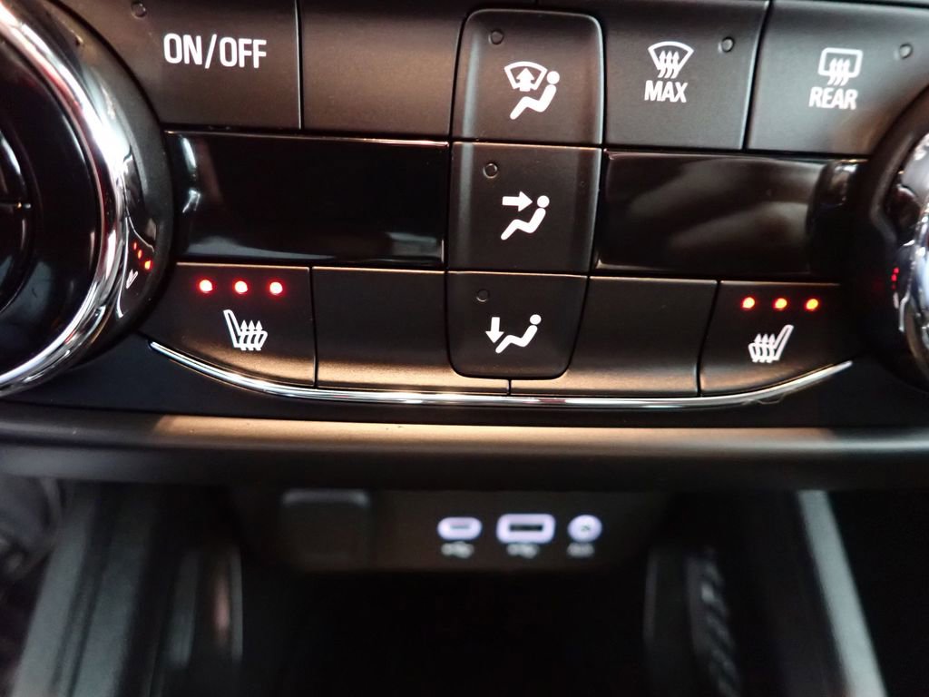 Used 2023 Chevrolet TrailBlazer ACTIV w/ Sun and Liftgate Package image 4