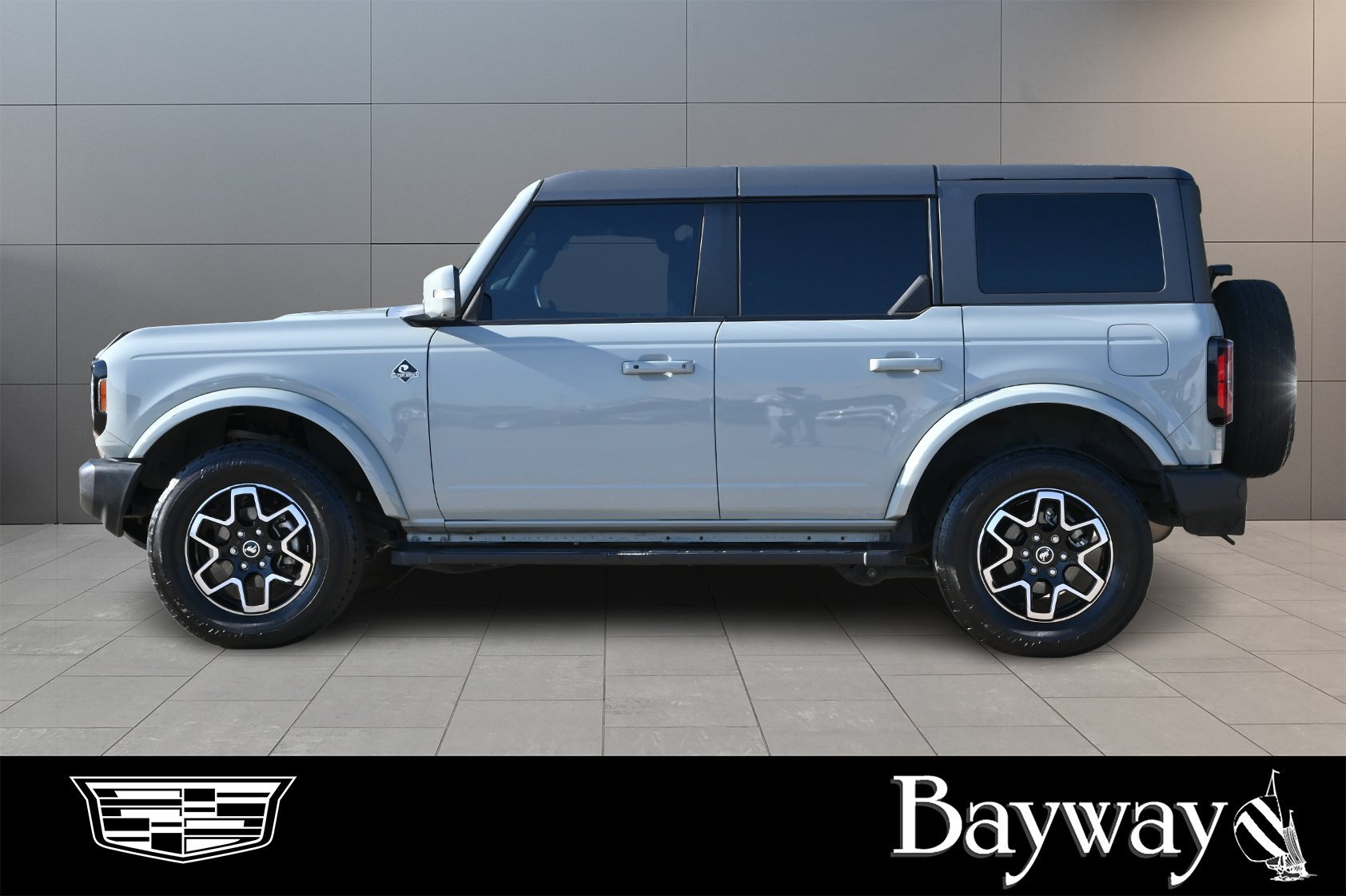 Used 2023 Ford Bronco Outer Banks AWD/4WD image 5